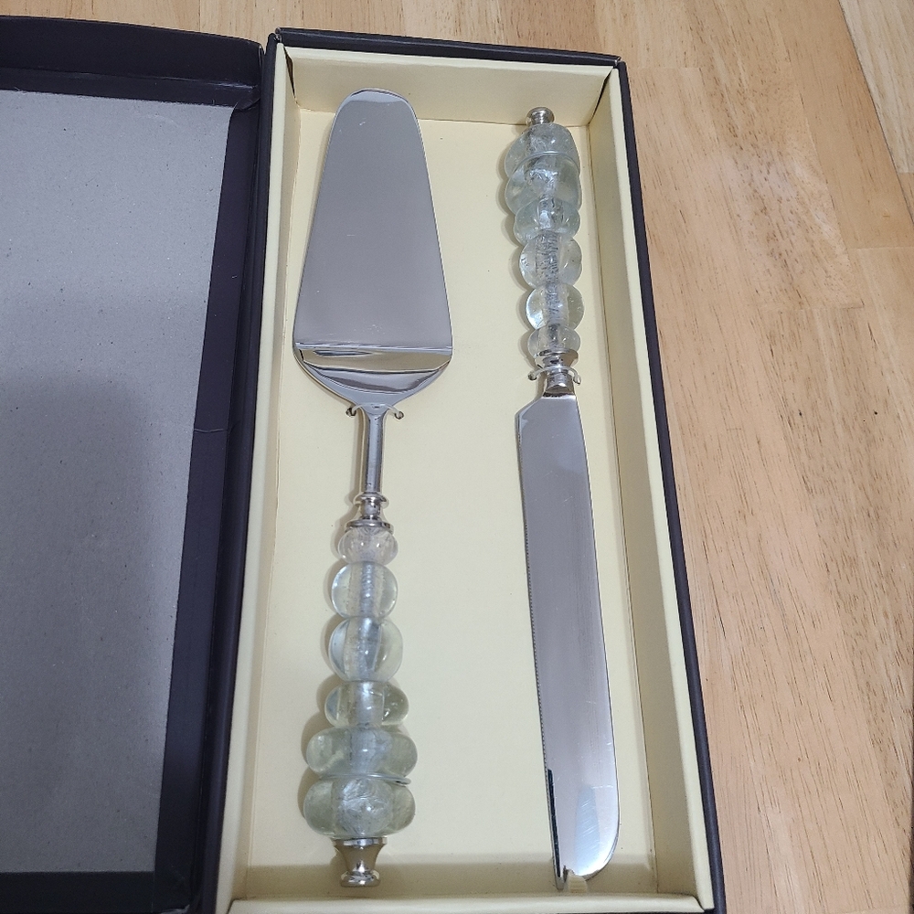 Simplydesignz Wedding Cake Server and Knife Set Unique round Crystal Handle